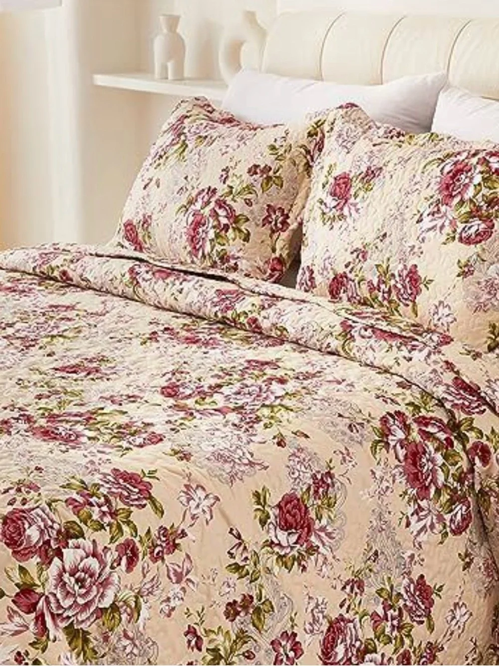 Floral Quilt Set in Cream and Rose - Classic Home Bedding